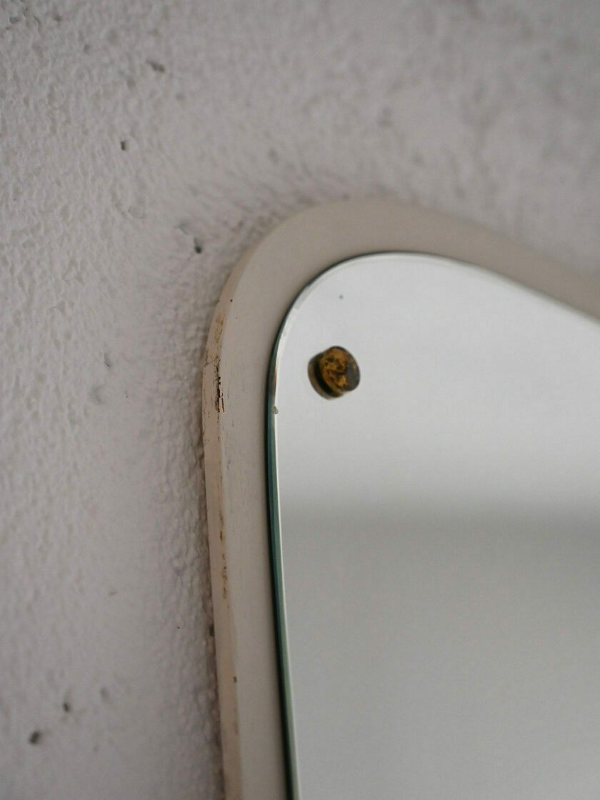 Deco Mirror With White Painted Wooden Frame And Golden Details photo vinterior