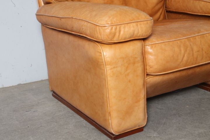 Designer Armchair   Modern 60s Leather. Vintage In Excellent Condition. photo Furniture
