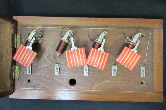 Antique Victorian 4 Room Butler's / Servant's Indicator Signal Box & Bell   Read & Partners, Stamford photo for sale
