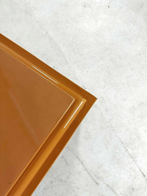 Italiaans Dressoir Met Oranje Lak En Inlegwerk, Jaren 1970 photo Meubels