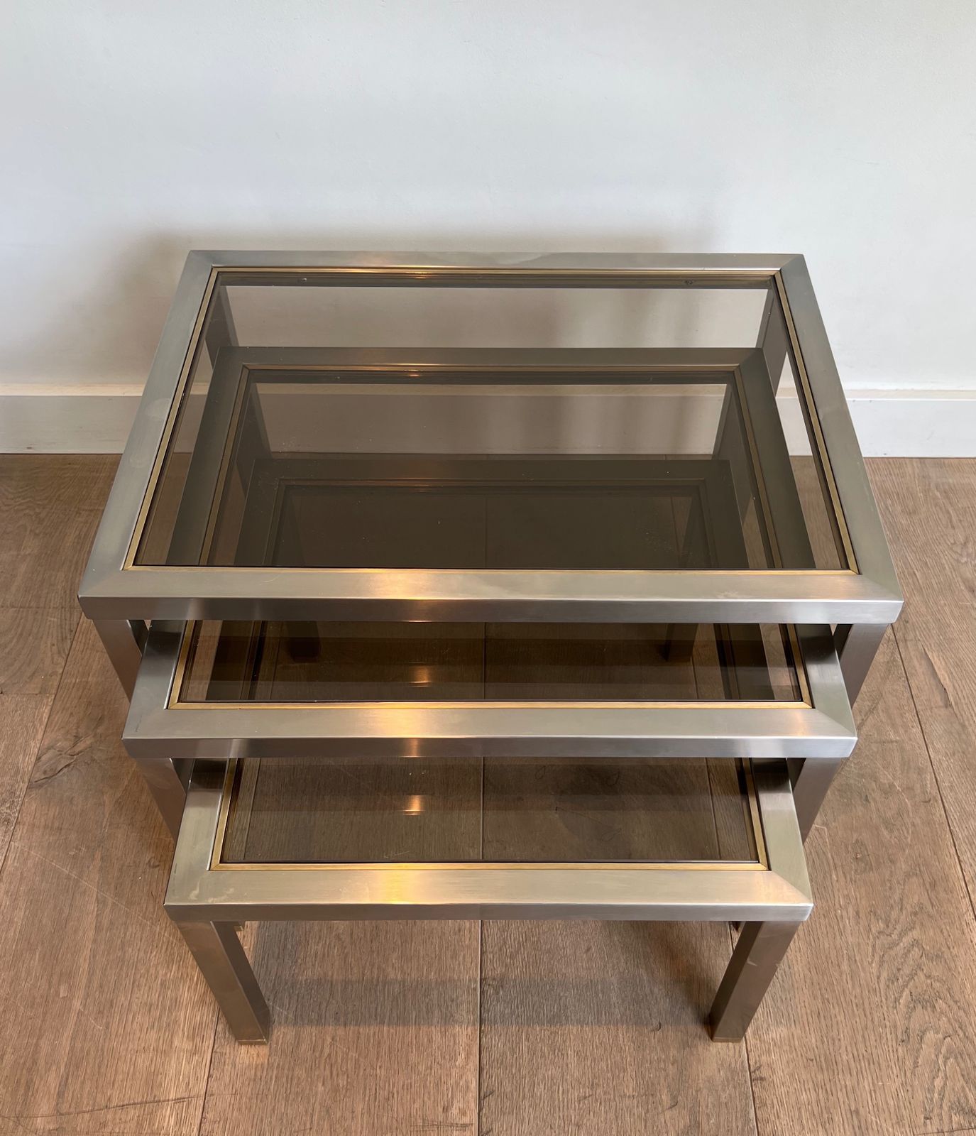 Suite Of 3 Nesting Tables In Brushed Steel And Brass Attributed To Guy Lefèvre photo Furniture