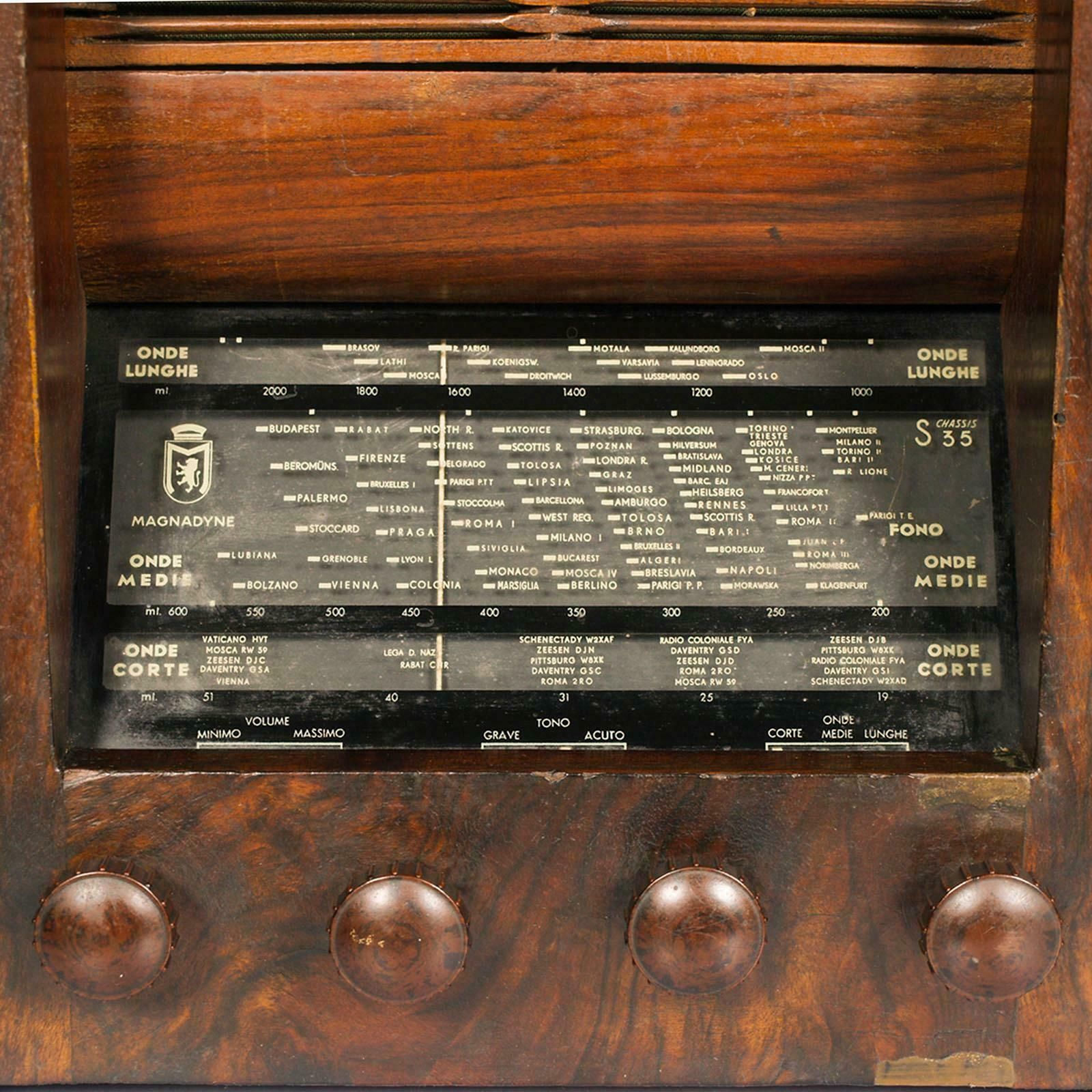 1930s Magnadyne Art Deco Tube Radio, Empire Style, Working, All Original Parts photo for sale
