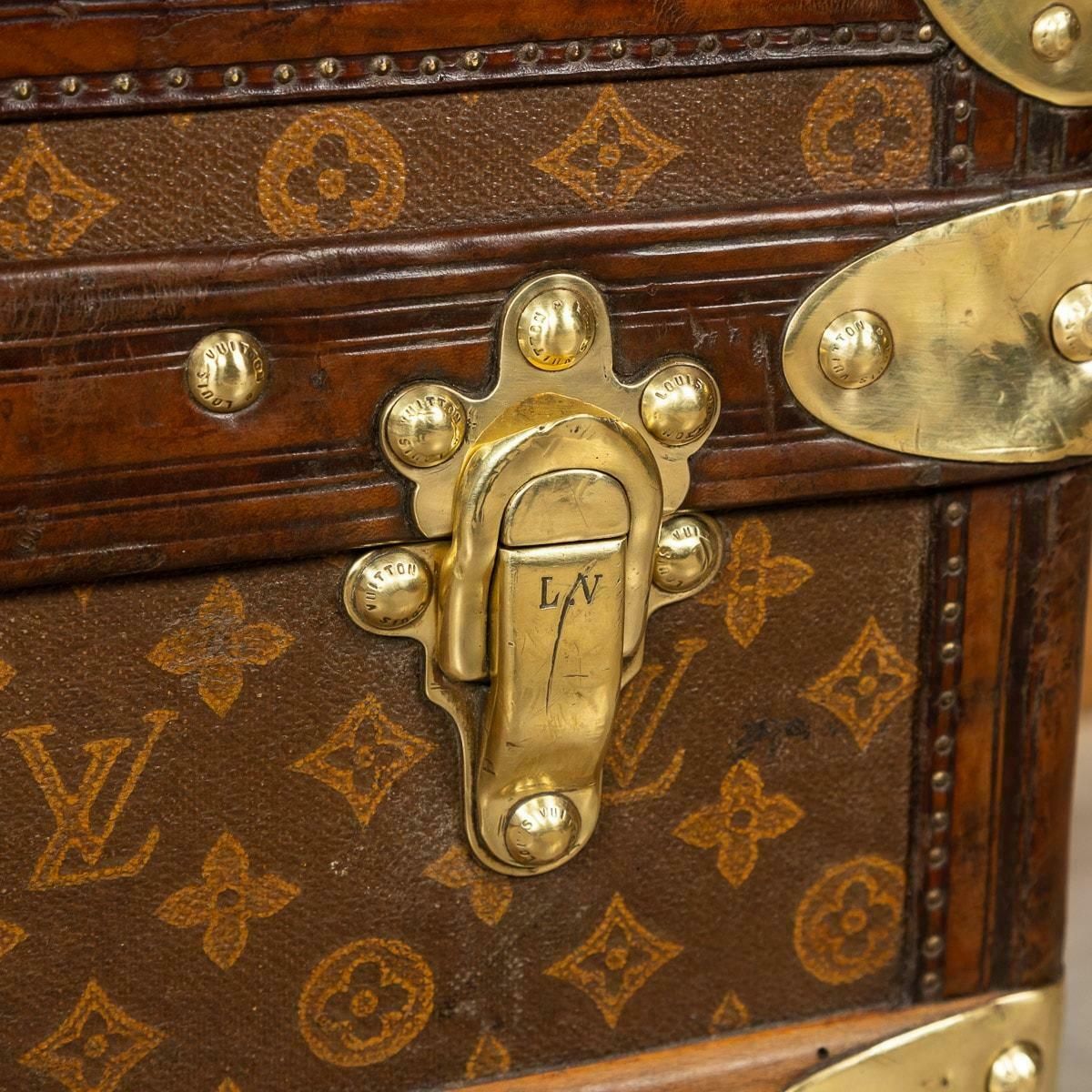 20th Century Louis Vuitton Trunk In Monogram Canvas, France, C.1900 photo vinterior