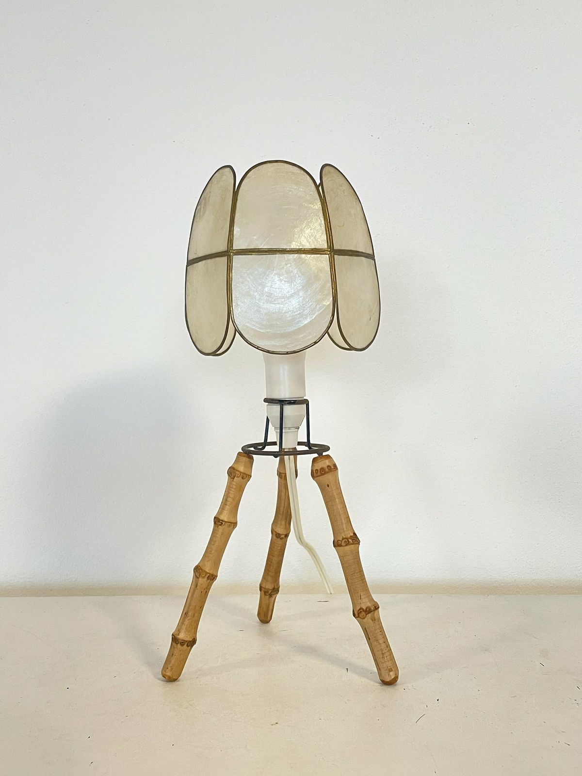 Vintage Danish Bamboo Wood Mid Century Tripod Table Lamp With Modernist Design Base And Seashell Shade photo 209.0