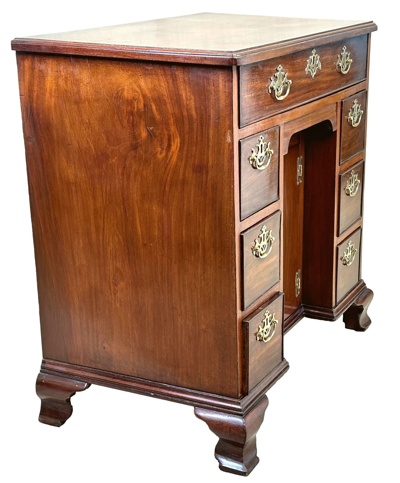Georgian Mahogany Kneehole Desk (England, Circa 1770) photo Furniture