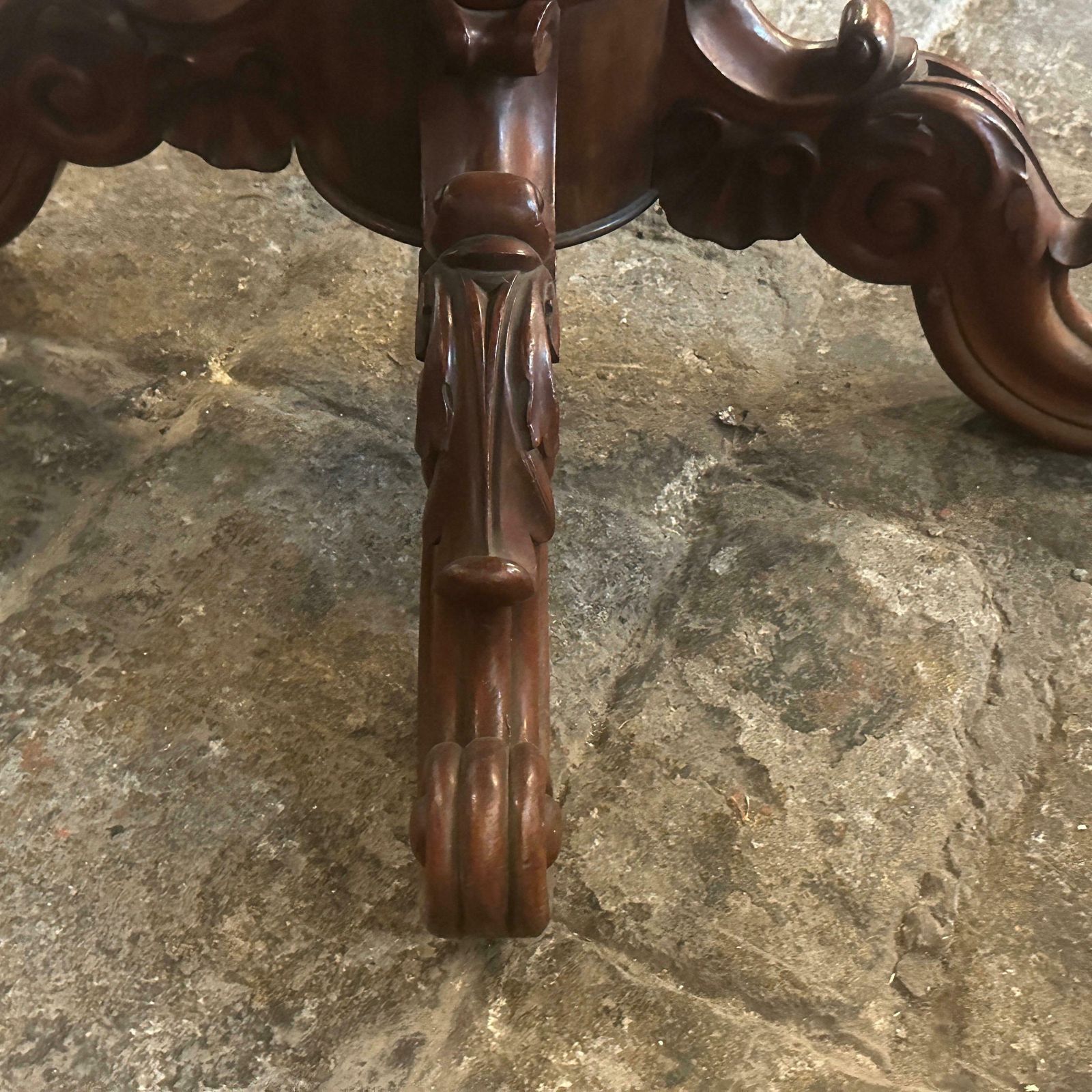 photo furniture 1880s Louis Philippe Mahogany Feather Turtle Shell Shaped Sicilian Side Table