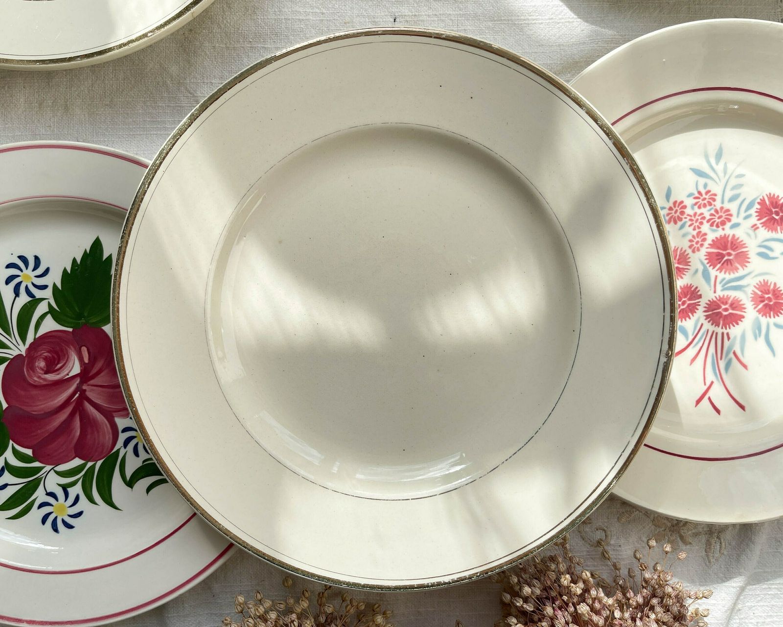 6 Assiettes Vintage Dépareillées Motif Fleuri   Assiettes Vintage Esprit Champêtre   Sarreguemines   Badonvillier   Moulin Des Loups photo for sale