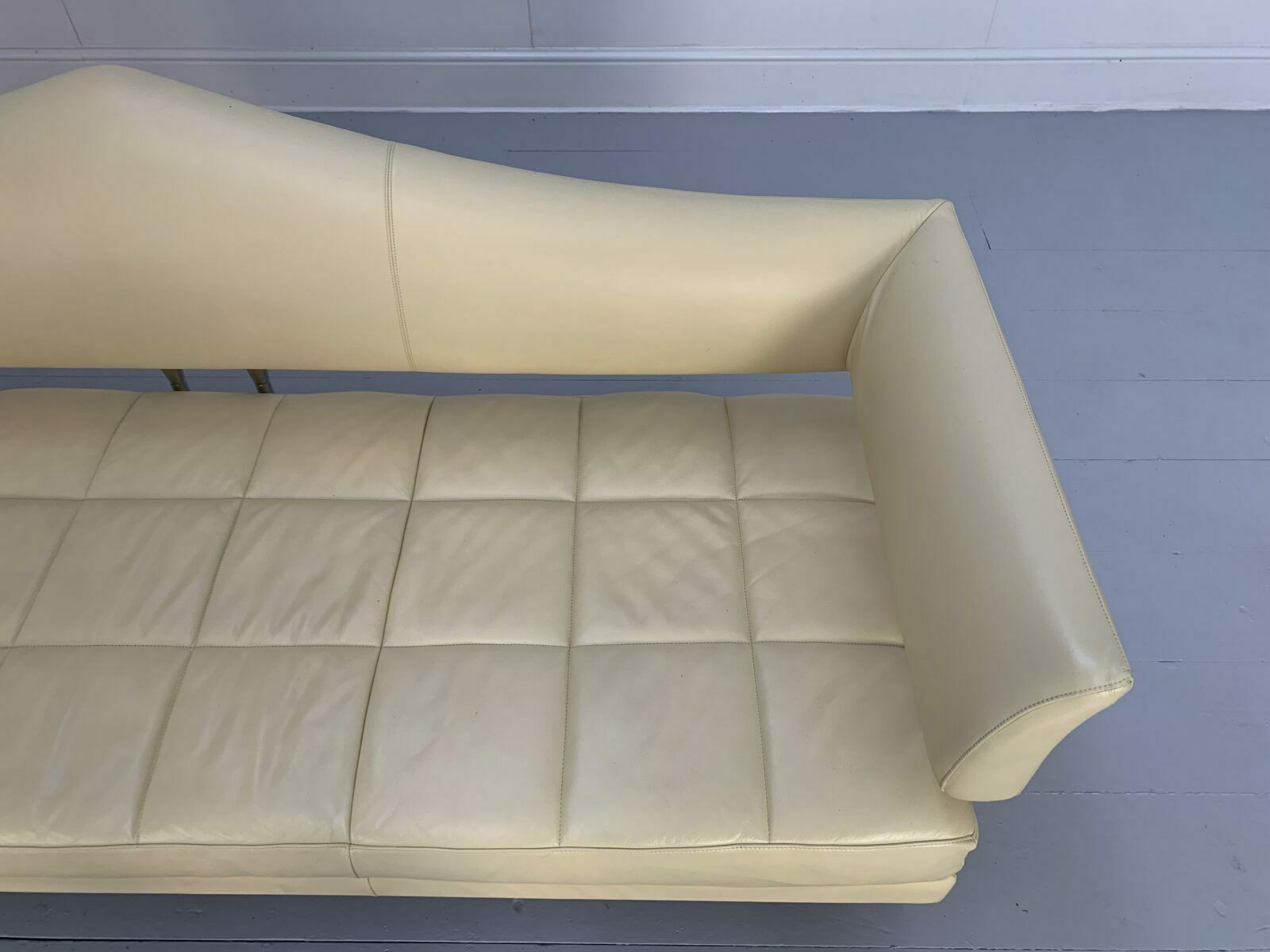 Poltrona Frau "Hydra Castor" 3 Seat Sofa   In Cream "Pelle Frau Sc" Leather photo vinterior