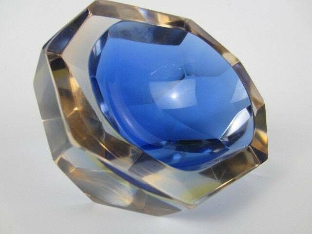 photo furniture Murano Crystal Glass 4 X Sommerso Faceted Sculptural Bowl By Flavio Poli, 60s