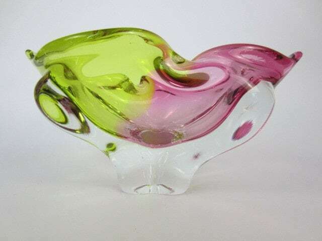 photo furniture Heavy Mid Century Green Pink Colourful Twisted Czech Sommerso Rib Glass Bowl 60s