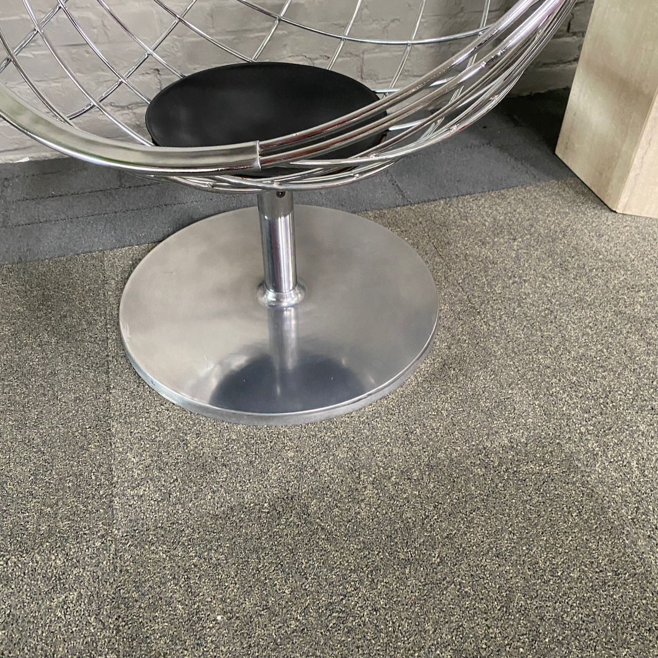 photo buy Pair Atomic Ball Chairs By Rudi Verelst For Novalux   Belgium 1974