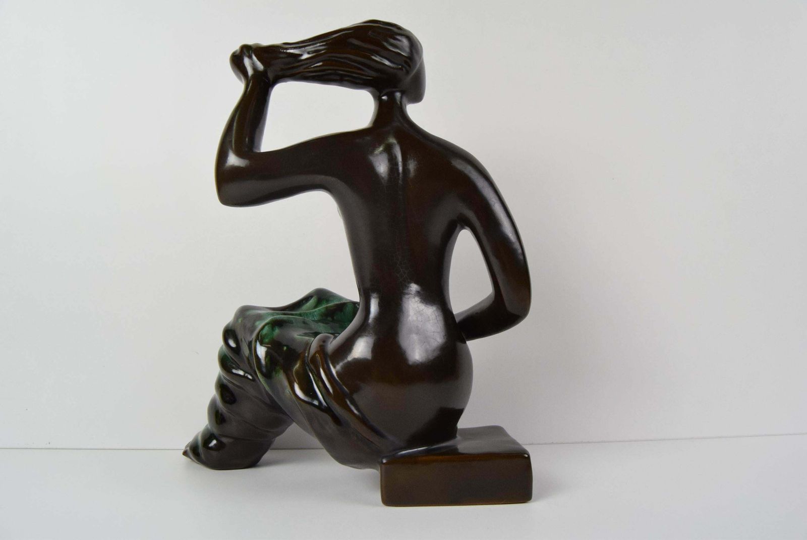 Ceramic Sculpture Of A Sitting Woman By Jitka Forejtová. 1960's. photo vinterior