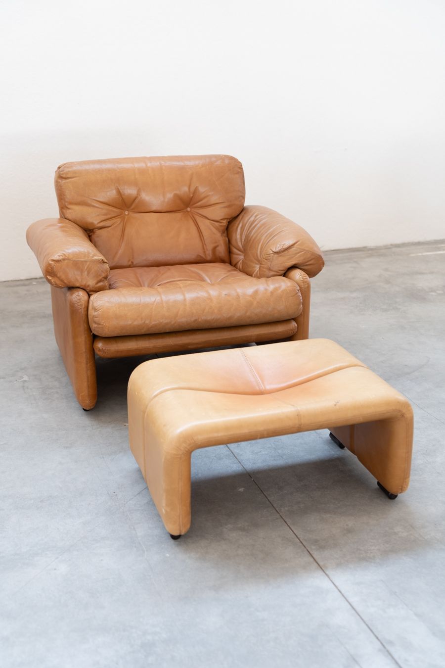 3500.0 Pair Of Armchairs With Cognac Coloured Pouf Model "Coronado" By Afra & Tobia Scarpa For B&B Italia,70 photo