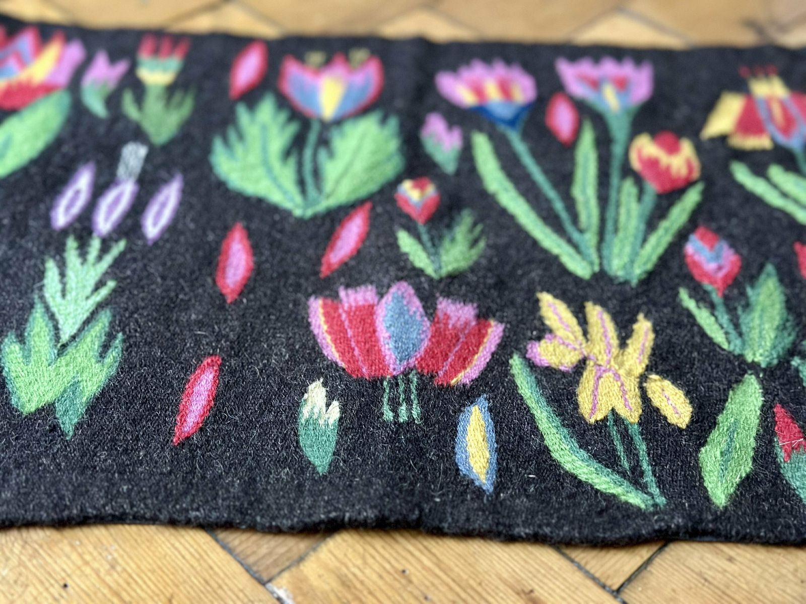 Vintage Swedish Flamskvavnad From Skåne, In Wool Tapestry photo furniture