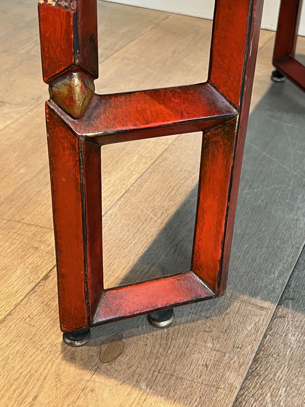 Large Red Lacquered Lacquered Table With Gold Chinese Decor photo Garden Furniture