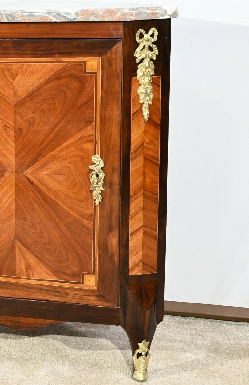 photo vinterior Pair Of Corner Cabinets In Precious Wood, Louis XV/Louis XVI Transition Period – 2nd Part 18th Century