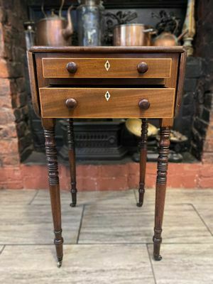 photo furniture Georgian Mahogany Baby Pembroke Table Circa 1800