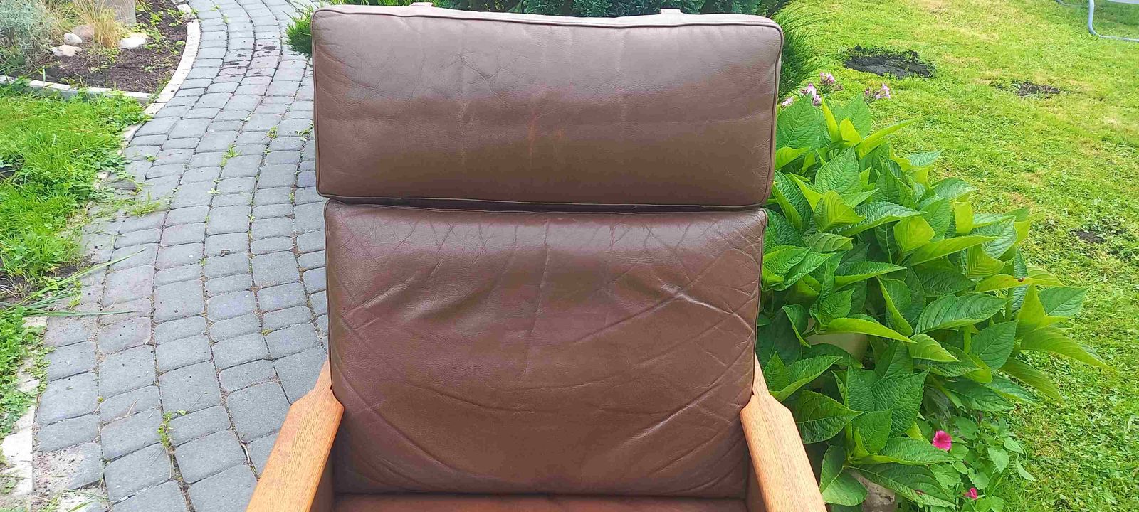 photo furniture Leather Lounge Chair By Illum Wikkelsø For Eilersen, 1960s