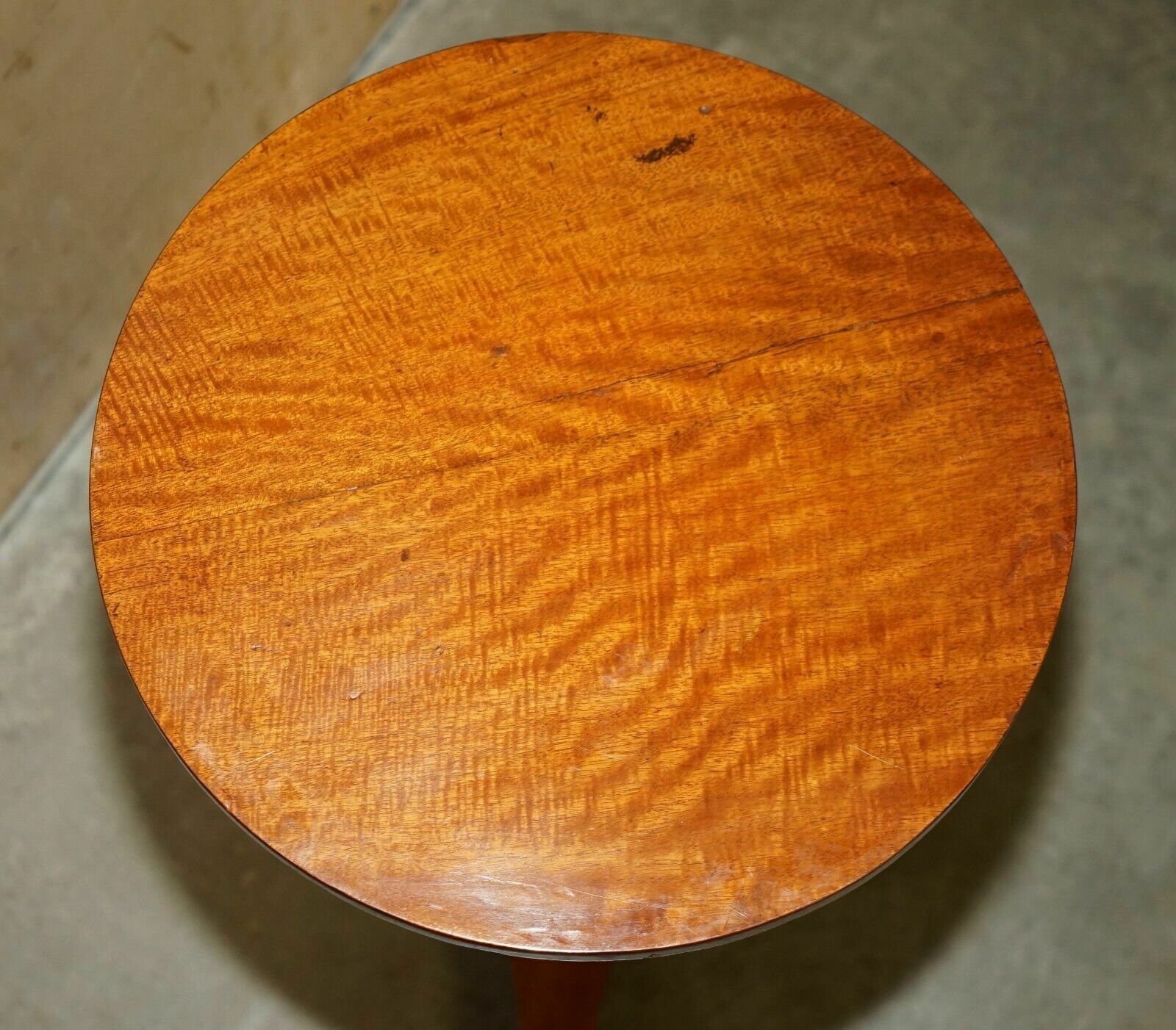 Antique Restored William IV 1830 Walnut Occasional Side End Wine Lamp Table photo for sale