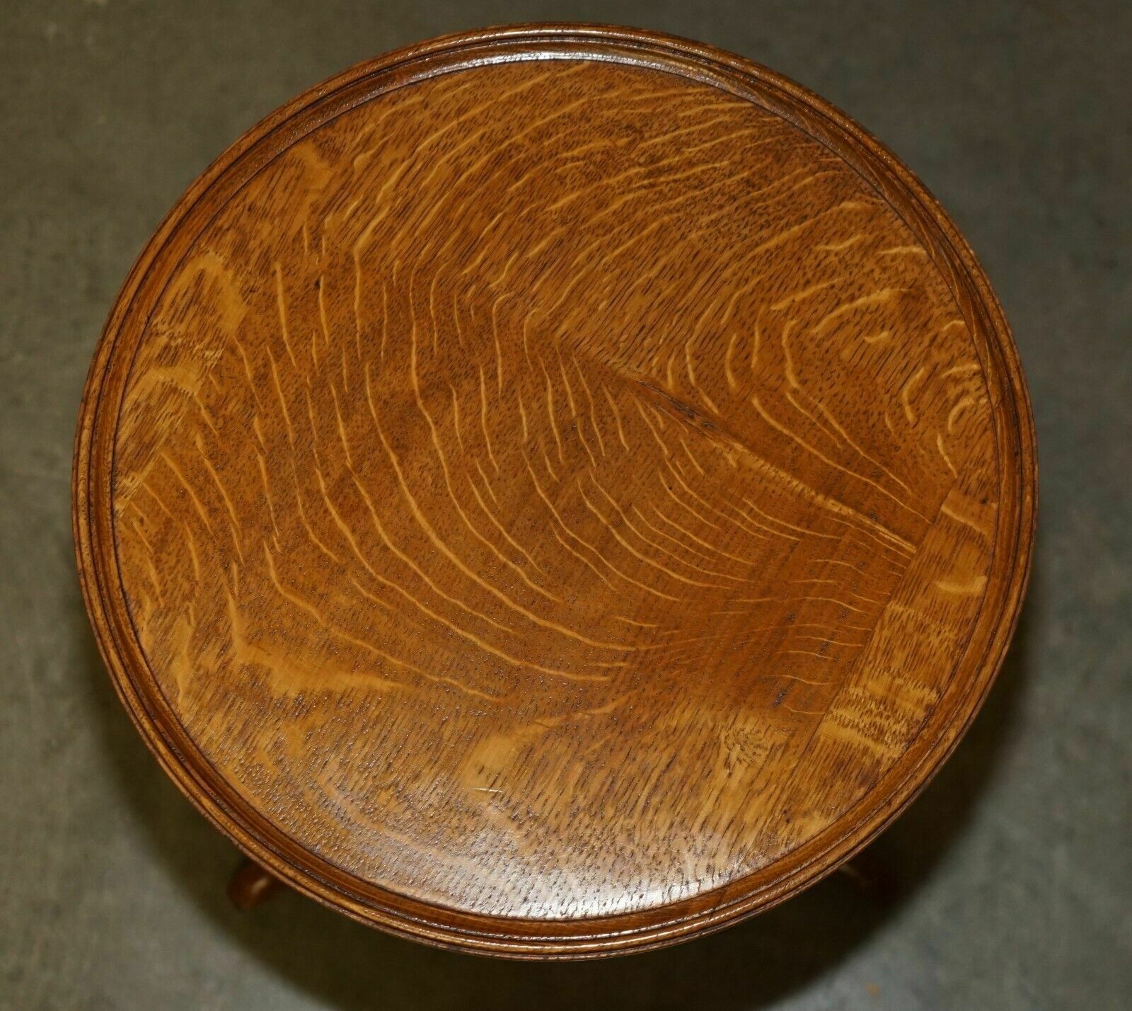 Exquisite Cira 1840 Antique Tiger Oak Cut Side End Lamp Tilt Top Tripod Table photo vintage