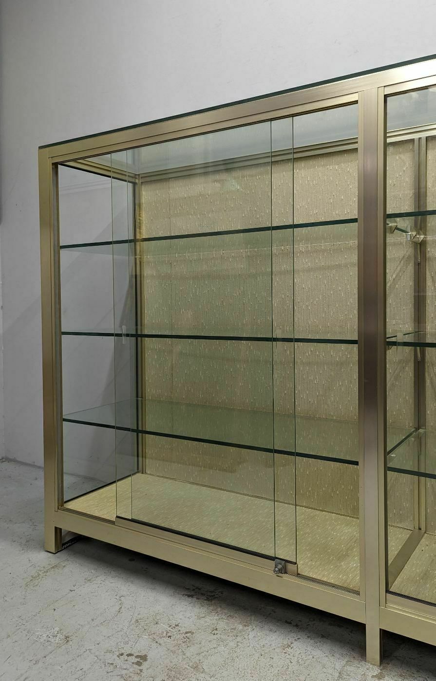 Large Collector's Display Case In Brushed Aluminum 1970 photo 5938.0