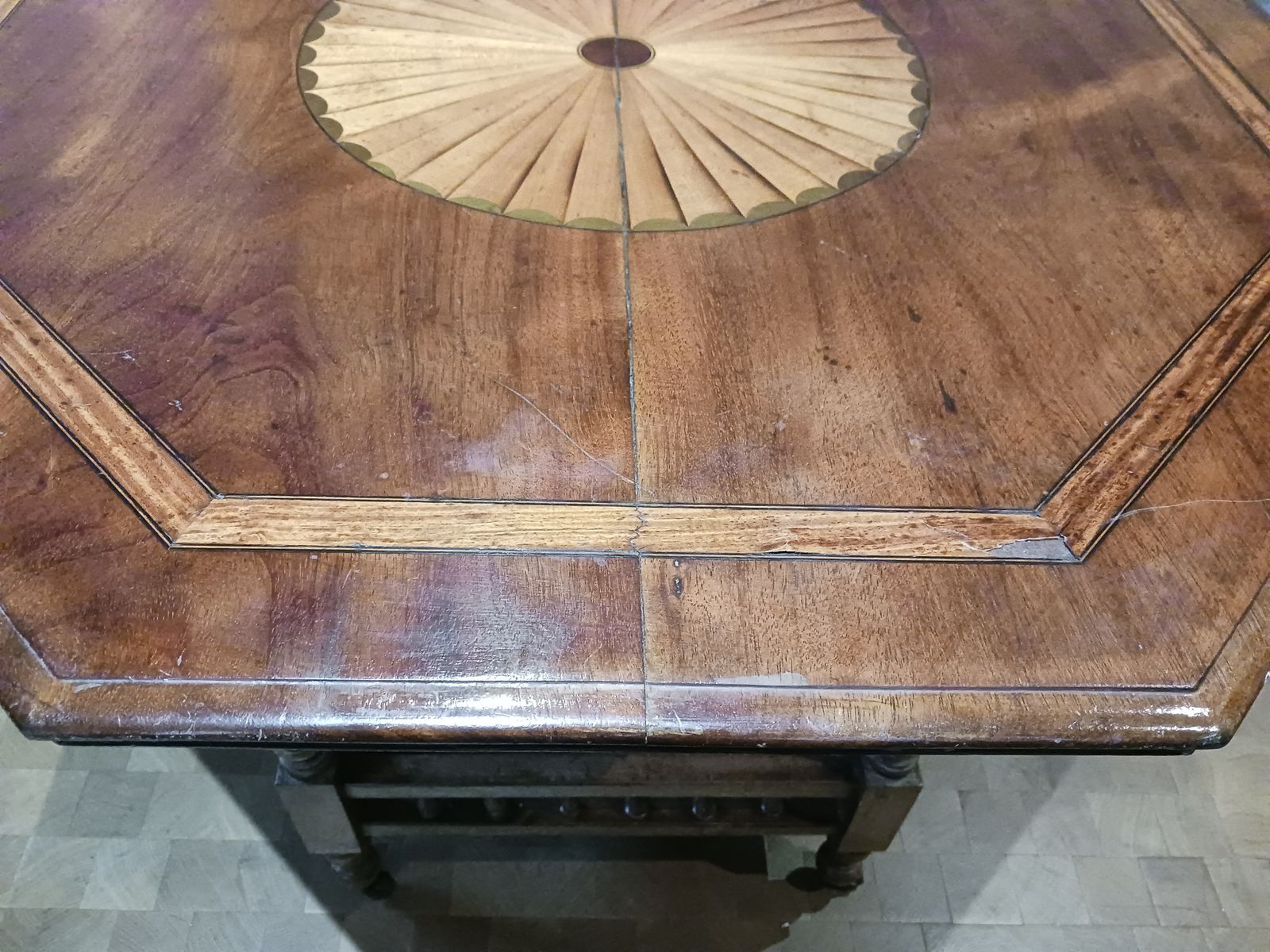 Furniture Aesthetic Octagonal Movement Table photo