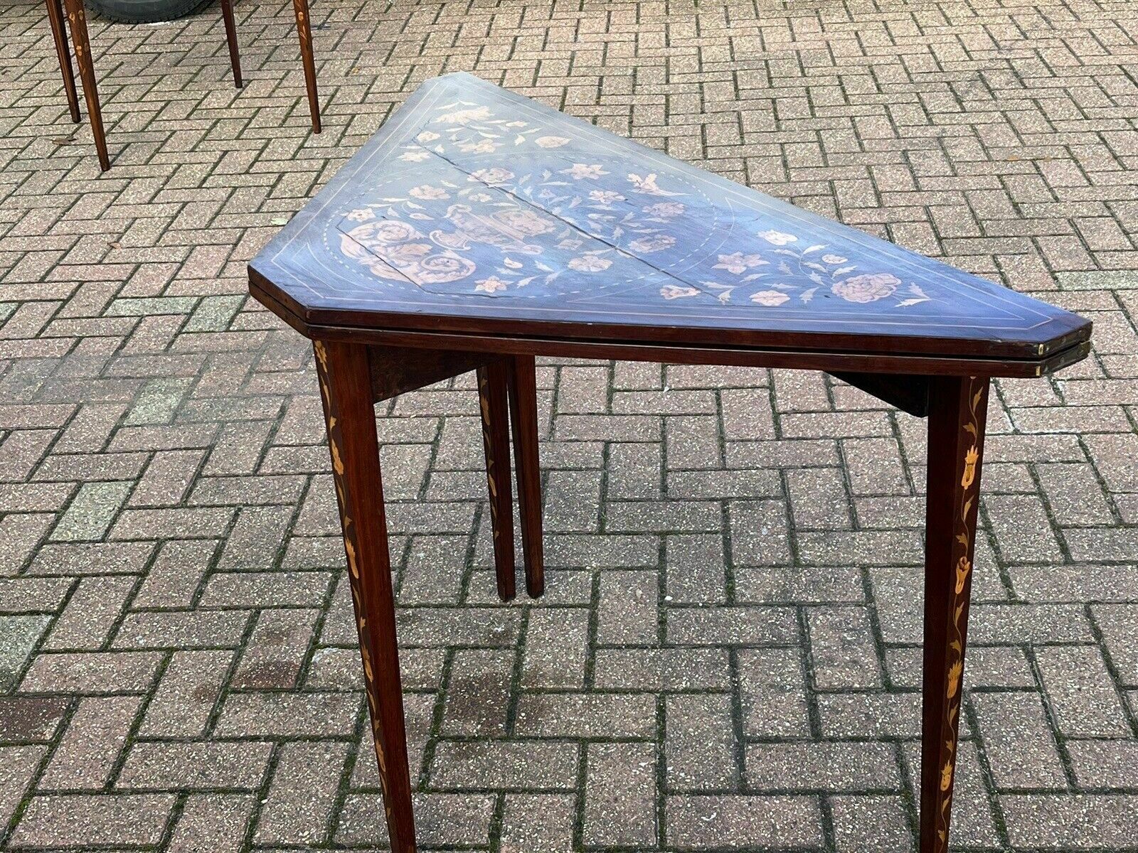 photo vintage Antique Dutch Marquetry Games Table With Fold Over Lid & Card Playing Area