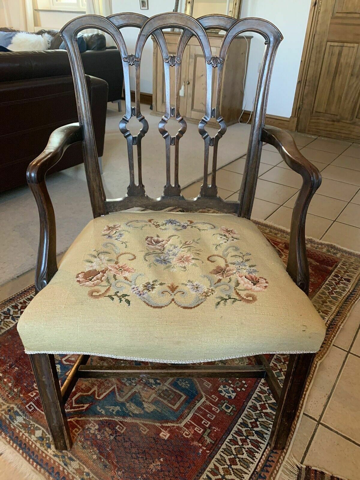 A 19th Century Elbow Chair In Mahogany photo 345.0