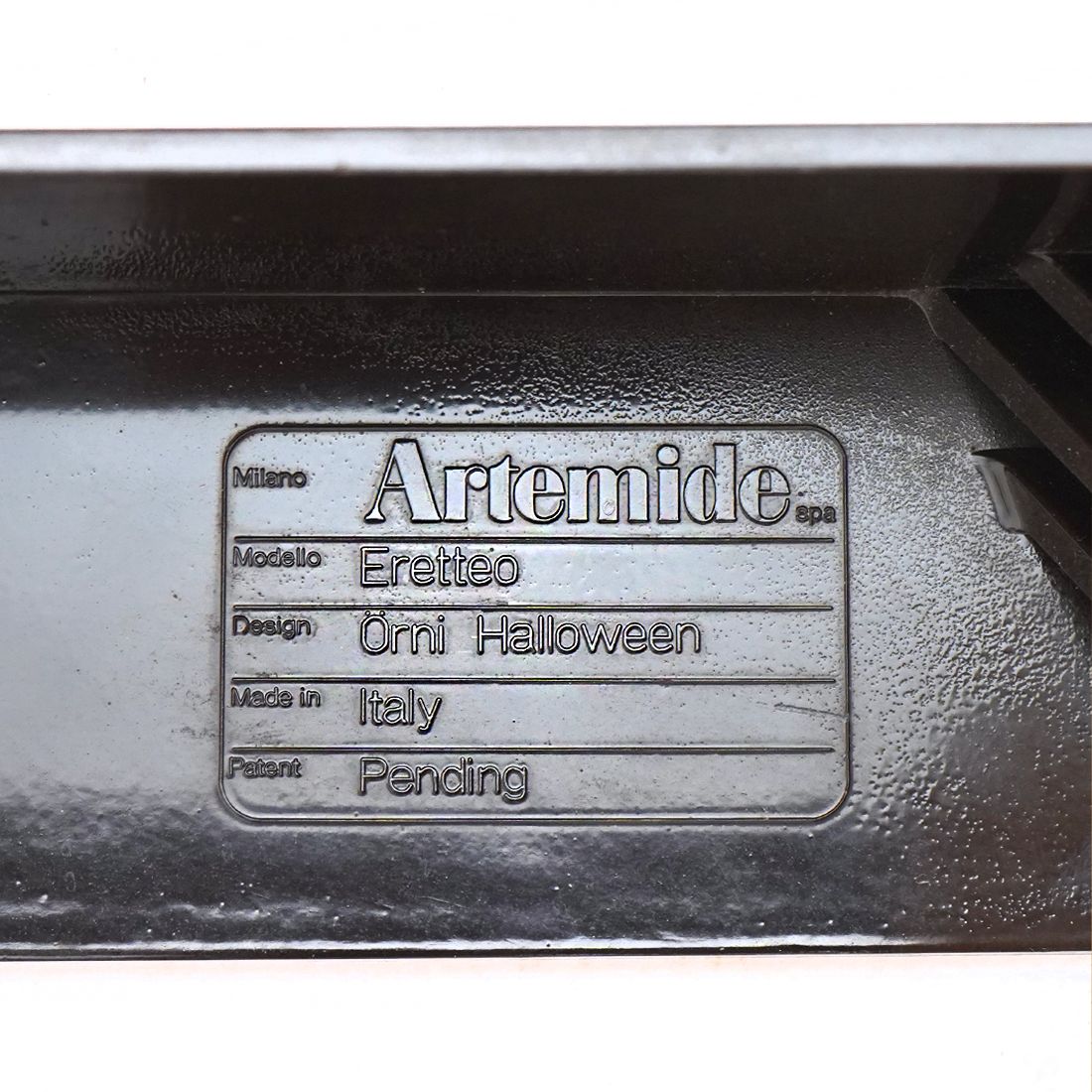 photo furniture “Eretteo” Square Coffee Table By Orni Halloween For Artemide, 1970s