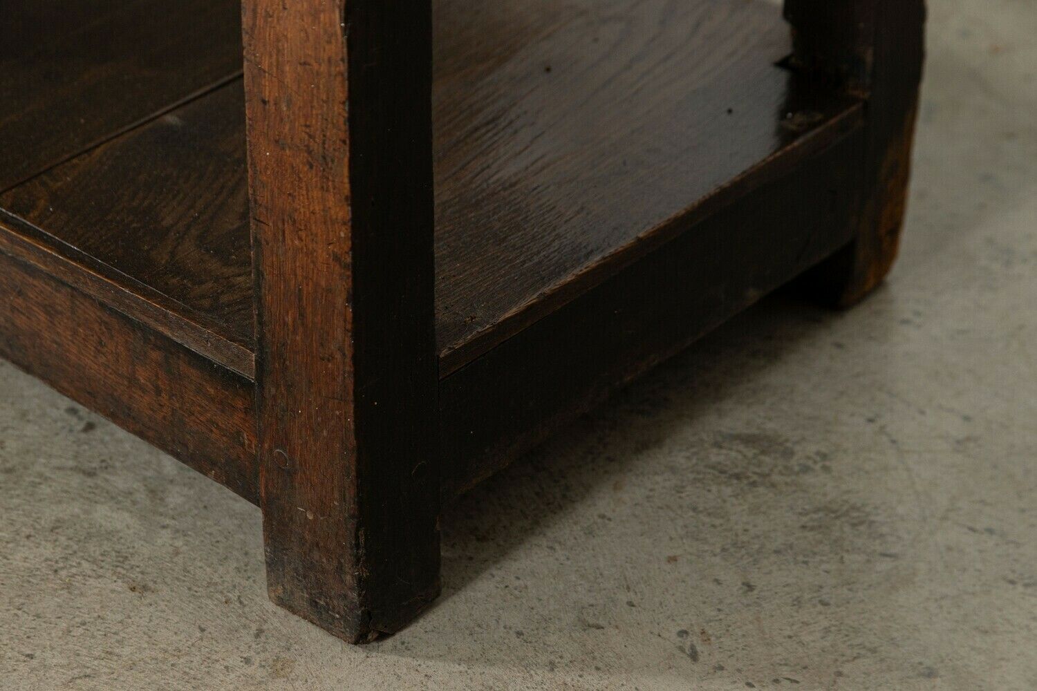 5118.0 English George III Oak Potboard Dresser photo