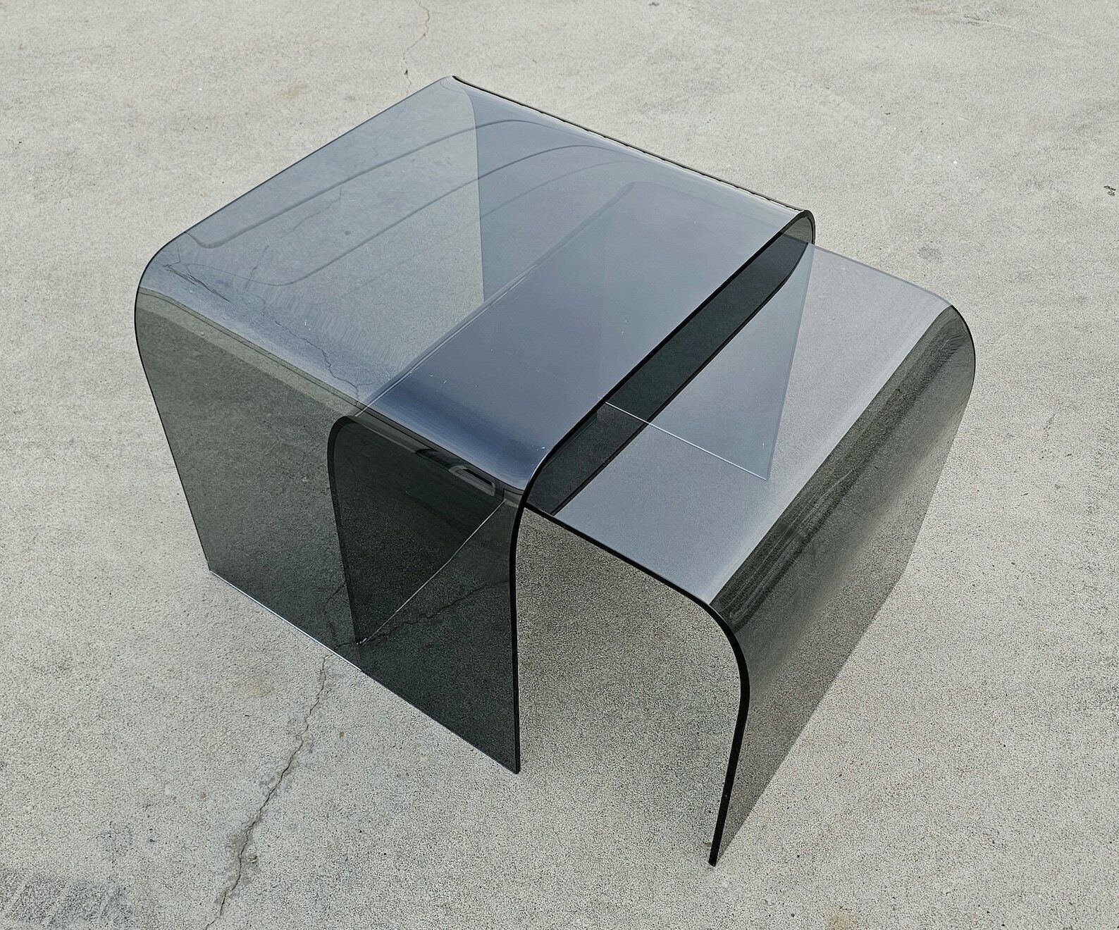 photo furniture Set Of Two Glass Waterfall Nesting Tables Done In Tinted Glass Attributed To Fiam // Made In Italy In 1980s