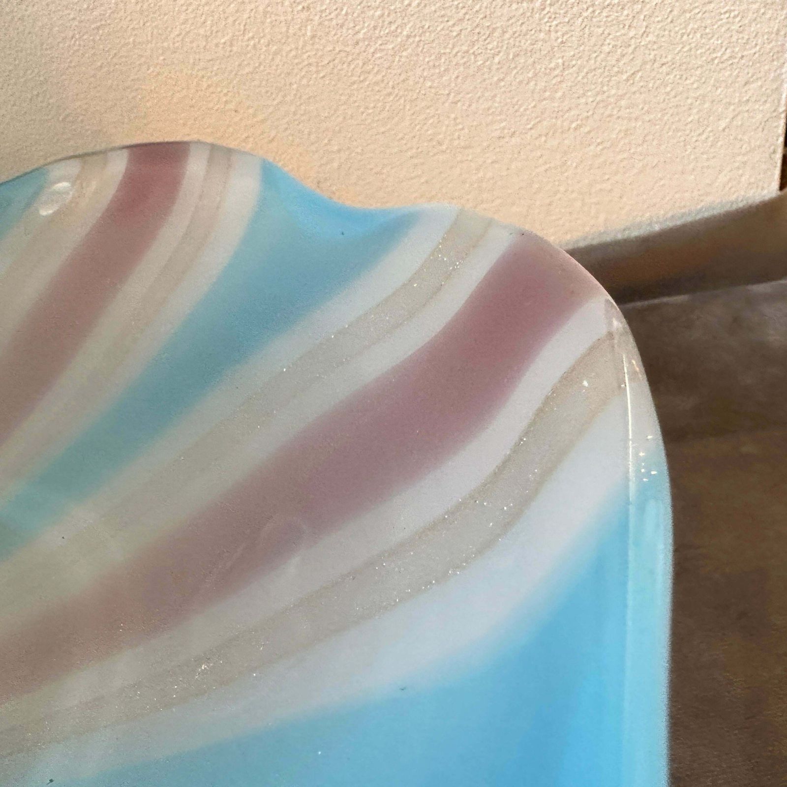 photo furniture 1970s Venini Style Mid Century Modern Striped Murano Glass Round Bowl