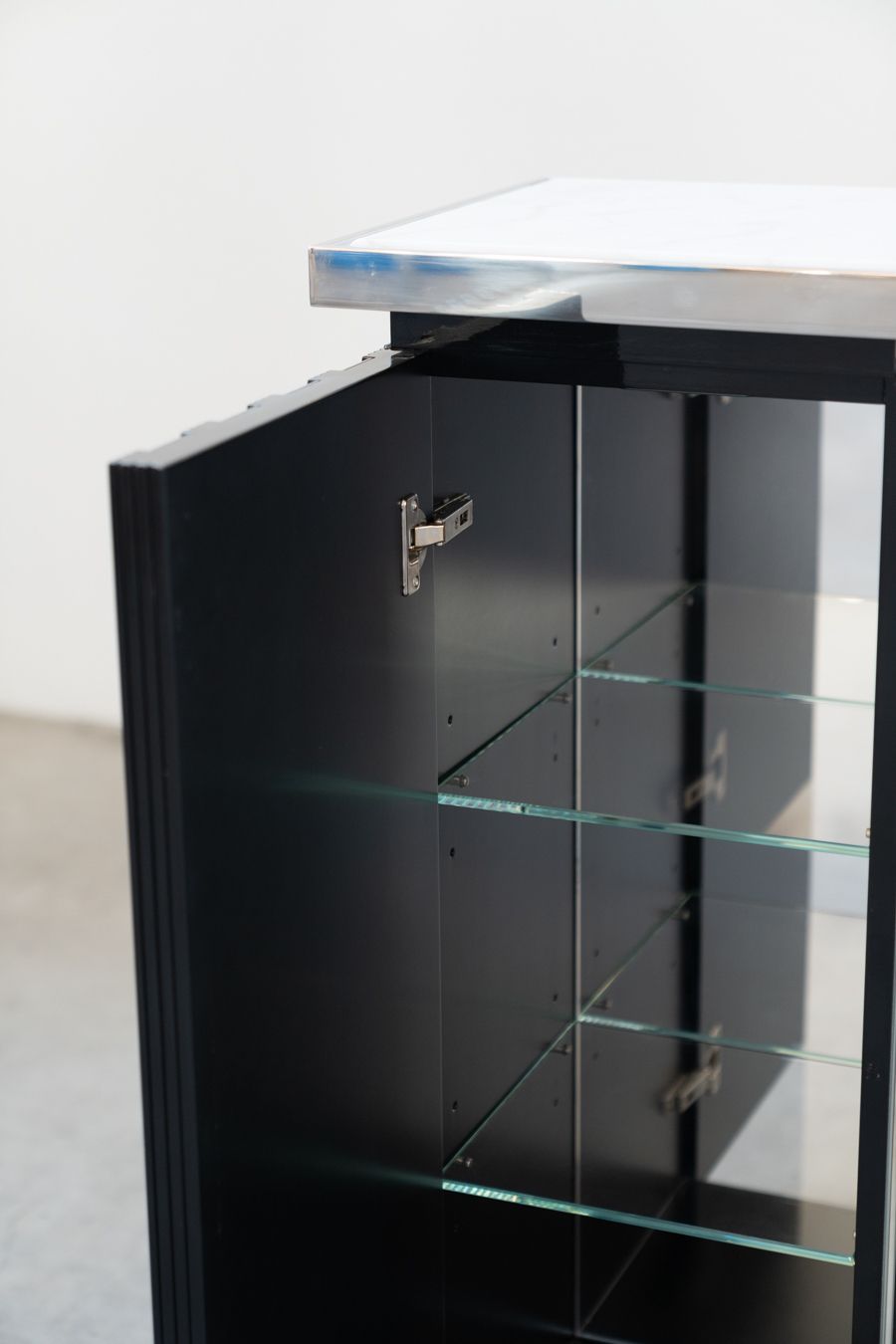 6200.0 Pair Of Exhibit Style Display Cabinets, Set Of 2, 1980s photo