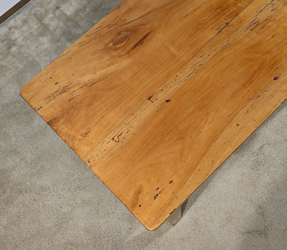photo furniture Cherry Wood Coffee Table – 2nd Half Of The 19th Century
