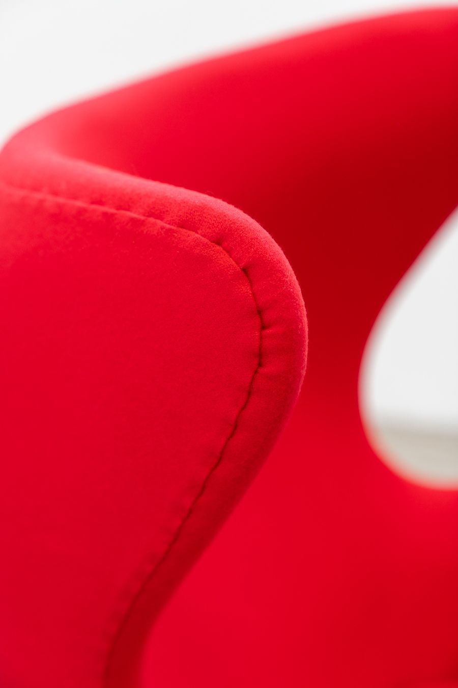 Riproduzione Poltrona Egg Chair Ispirata A Arne Jacobsen (1958) photo furniture
