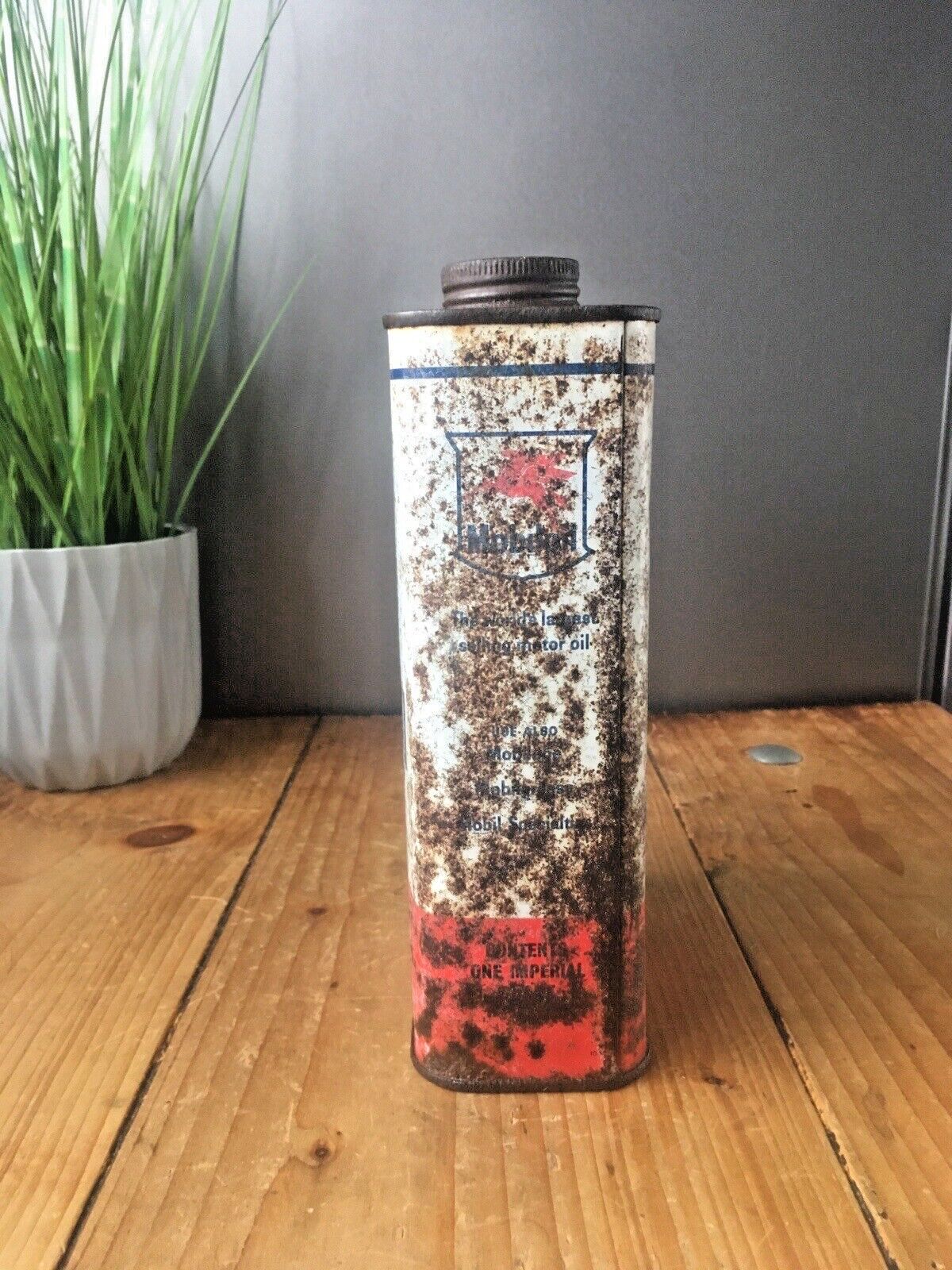 Vintage 50's Mobiloil Arctic Can Mobil Oil 1 Quart Fuel Tin Prop Garage Display photo for sale