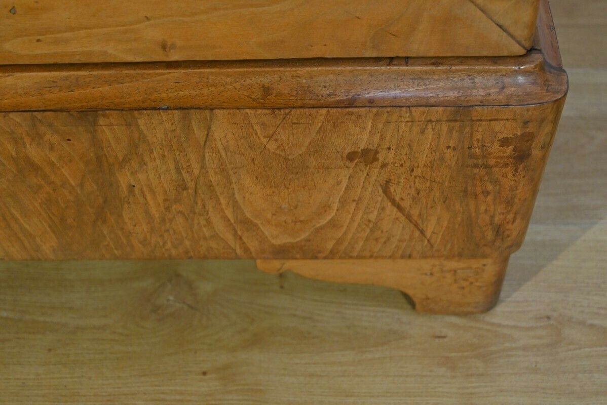 photo vinterior Important Property Library In Walnut, Restoration Period – Early 19th Century