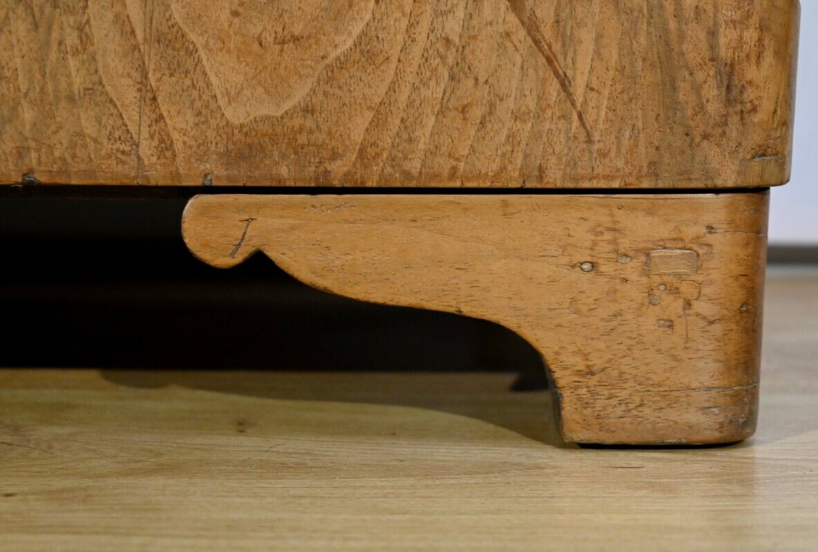 photo buy Important Property Library In Walnut, Restoration Period – Early 19th Century