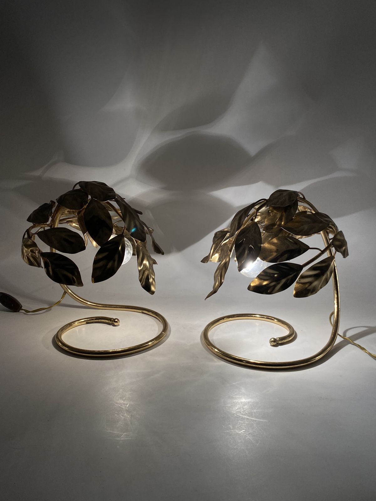 Hollywood Regency Set Of 2 Brass Leaves Table Lamps, Bottega Gadda Italy, 1970s photo buy