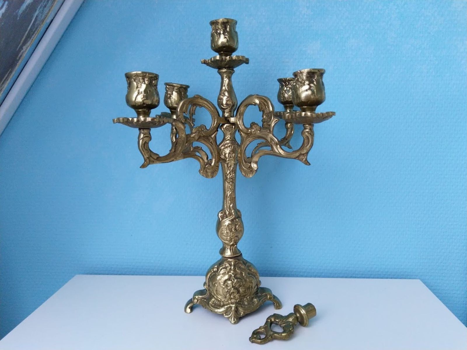 photo furniture Baroque Gilded Bronze Candelabra With Snuffer 5 Candles Centerpiece, Fireplace Gold Candelabra Christmas, Wedding Candle Holder