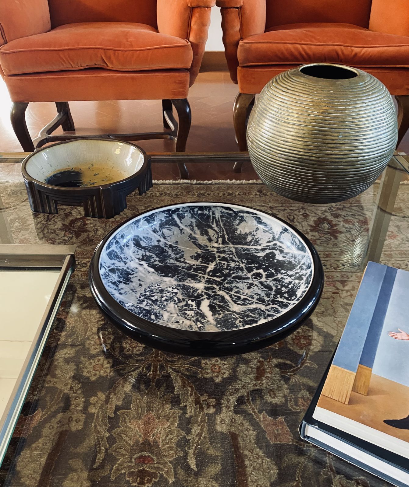 photo vinterior Alvino Bagni, Black Marbled Ceramic Centerpiece / Vide Poche, Ca. 1970