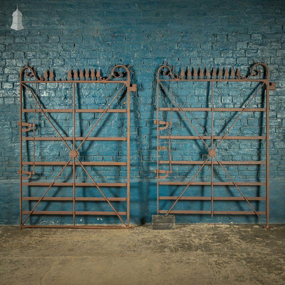 Equestrian Estate Gates, Pair Of 18th C Wrought Iron Spearhead Design Gates
