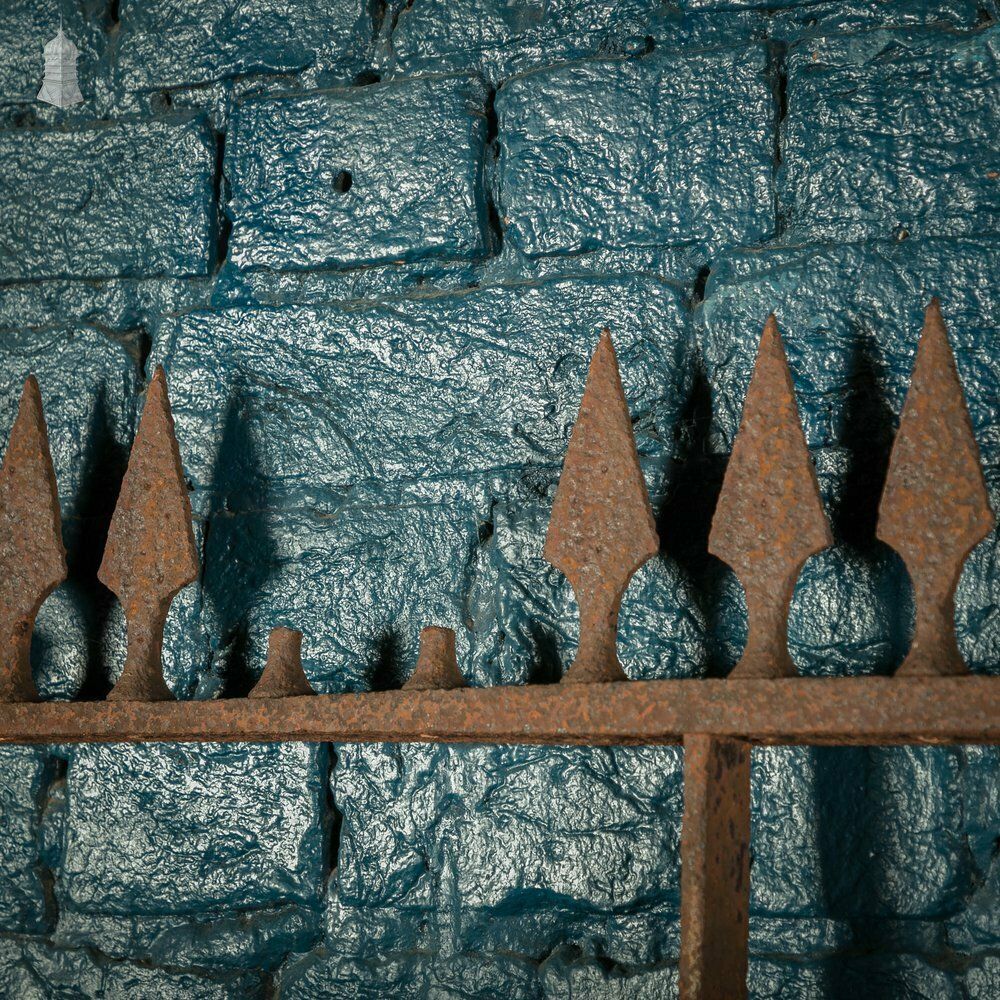 Equestrian Estate Gates, Pair Of 18th C Wrought Iron Spearhead Design Gates photo vinterior