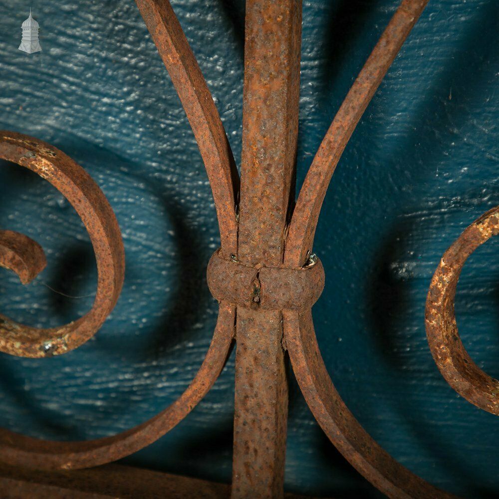 Home Fixtures Wall Top Railing, Wrought Iron Scroll Design Panel photo
