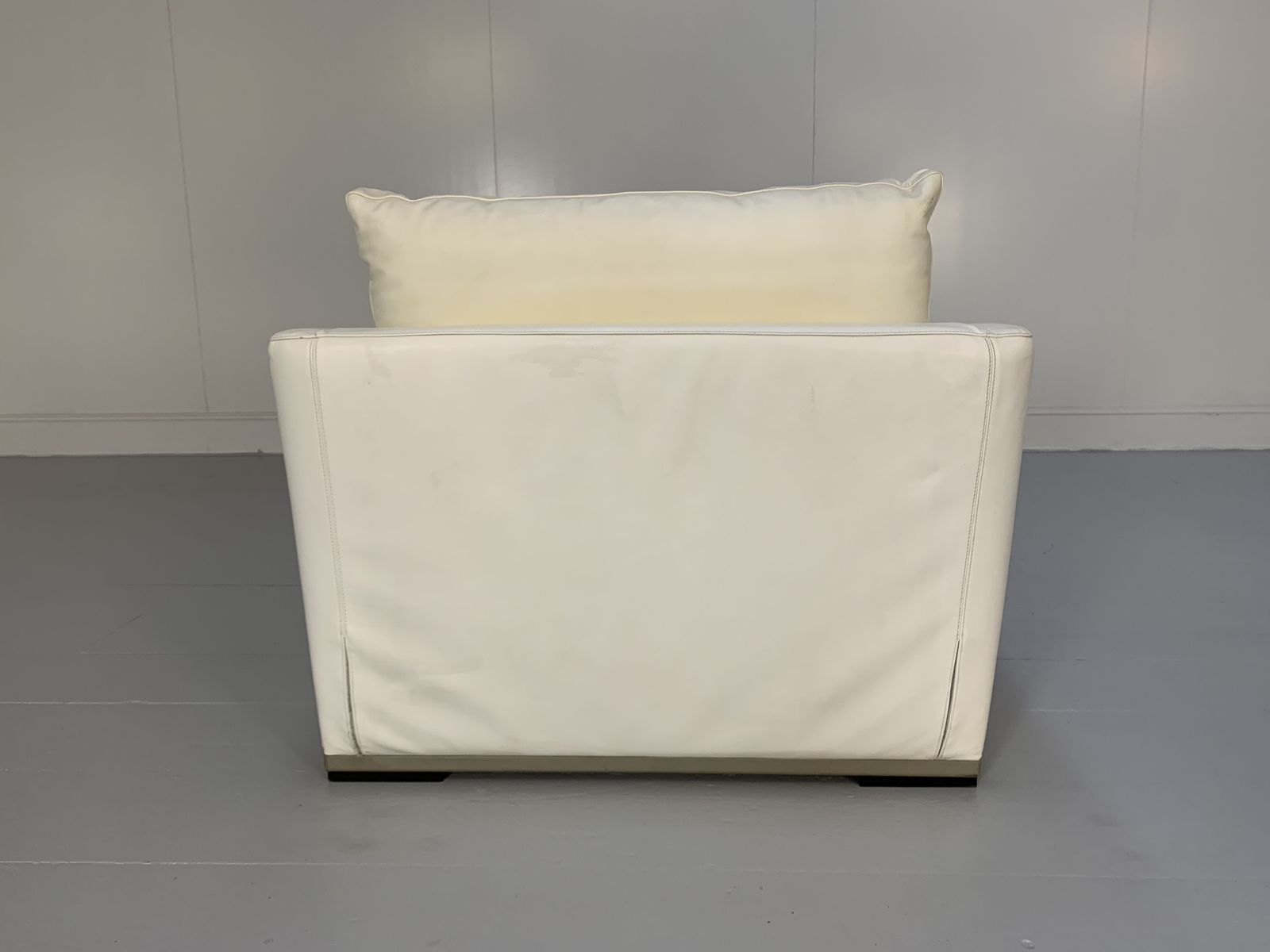 B&B Italia Maxalto “Apta” Armchair – In White “Gamma” Leather photo for sale