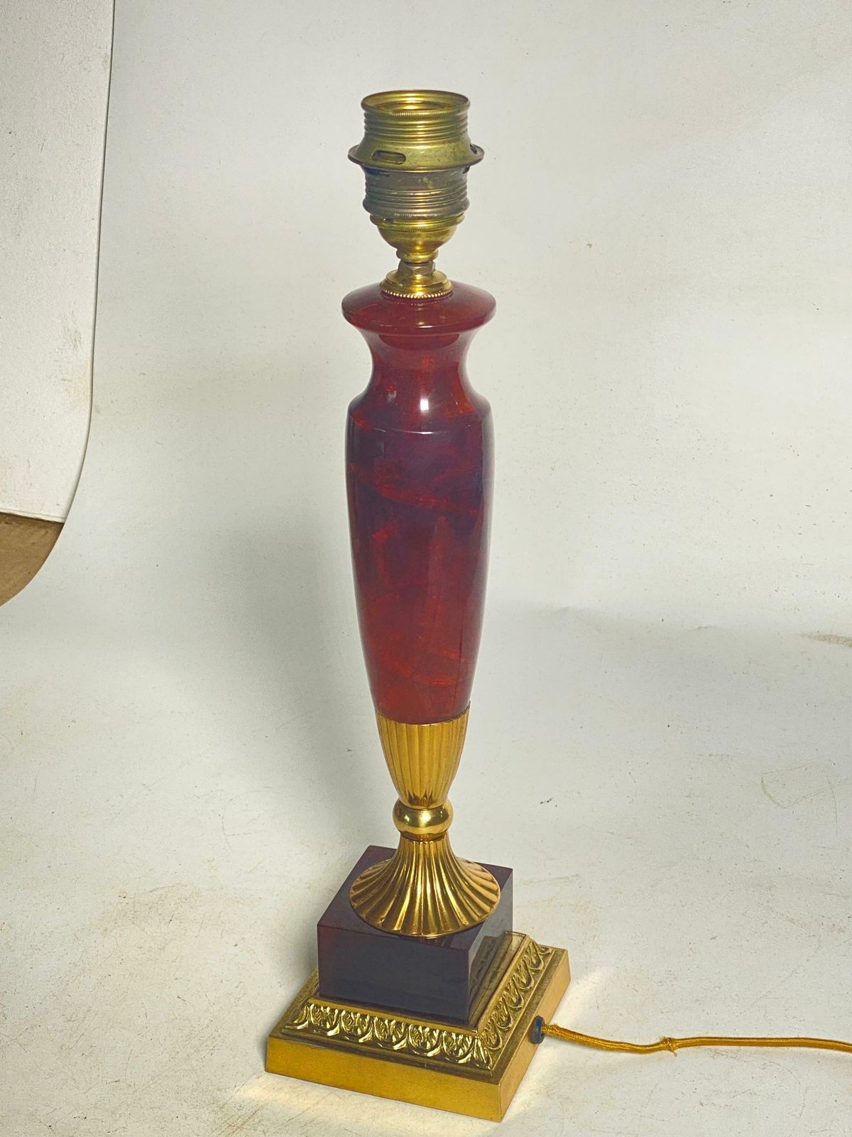 Table Lamp In Crakled Resin Fractal And Gilt Metal, France, 1970 £393.03 photo furniture