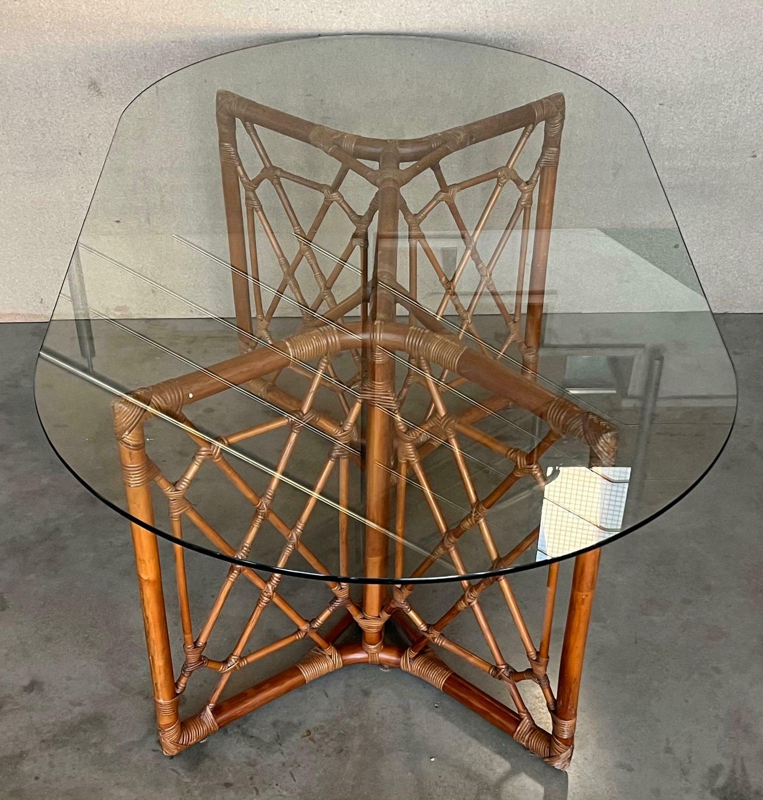 photo furniture Chinese Chippendale Style Bamboo Dining Table With Oval Glass Top