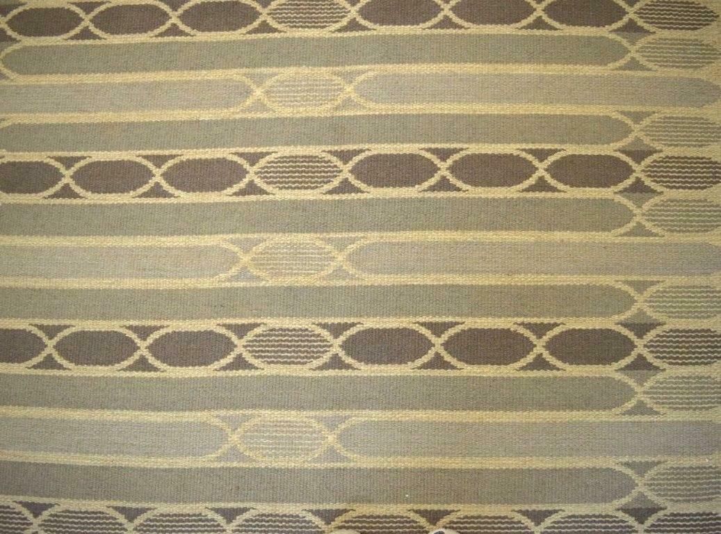 Rölakan, Sweden. Large Handwoven Wool Carpet. Modernist Design. photo vinterior