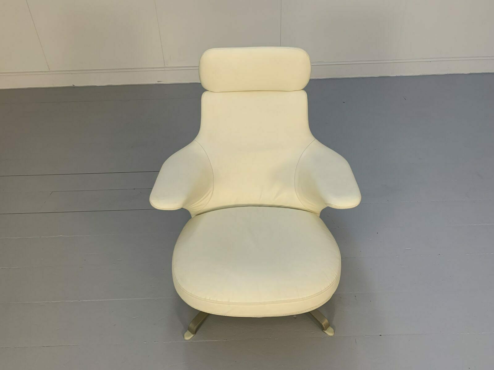 B&B Italia “Radar” Armchair – In Ivory Leather photo vinterior
