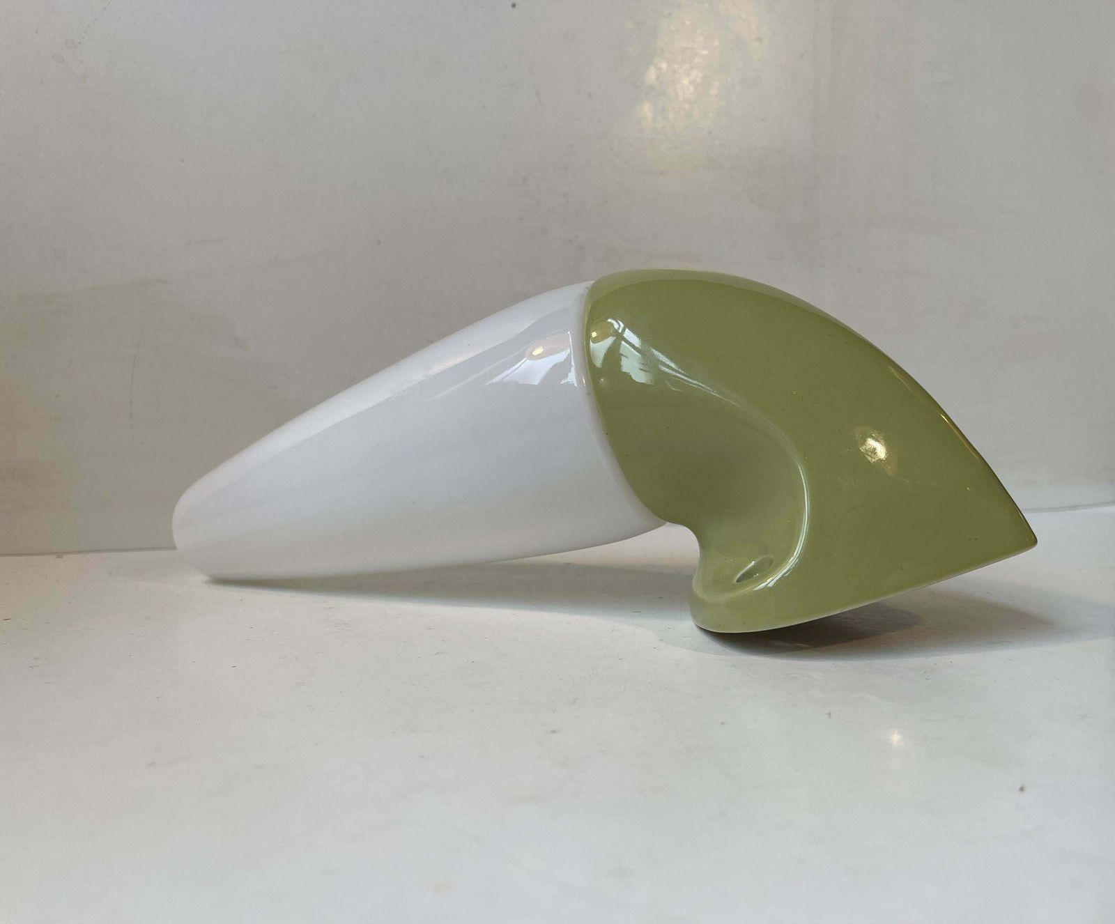 Sigvard Bernadotte Green Bathroom Wall Lamp In Porcelain & Opaline Glass, Ifö photo 278.0